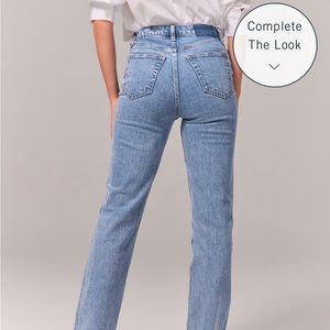 Abercrombie Ultra High Rise 90s Straight Jean